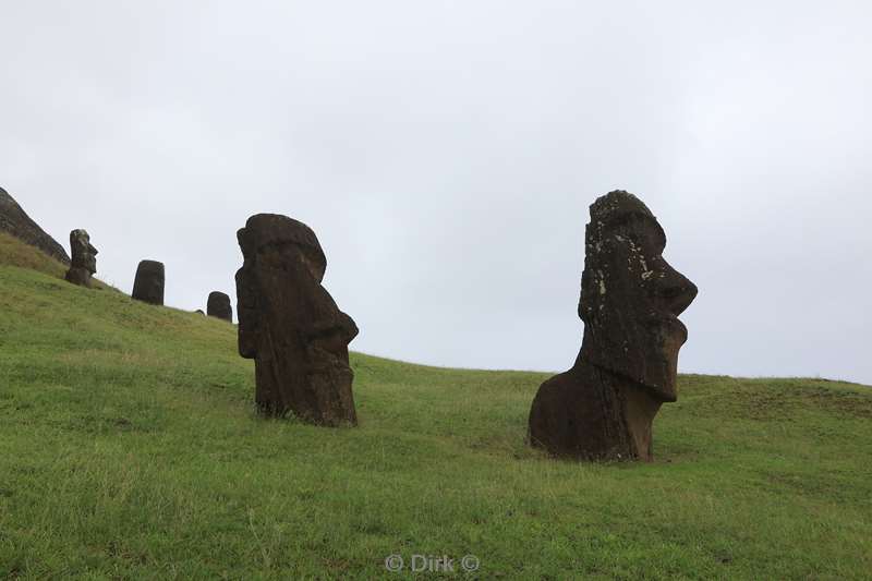 paaseiland moai beelden Rano Raraku