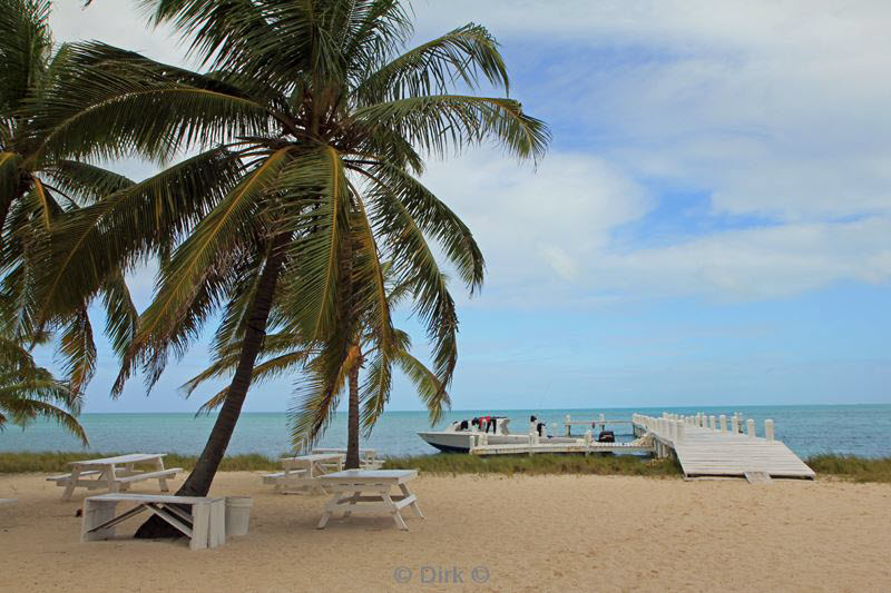 belize lighthouse reef strand