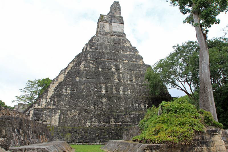 tikal guatemala flores