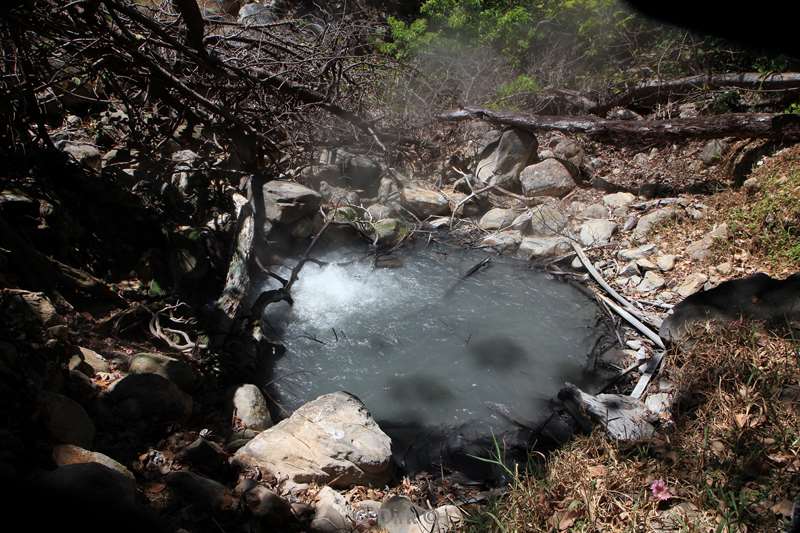 Costa Rica geyser nature reserve Rincon de la Vieja