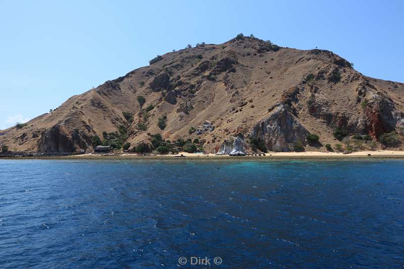 islands flores komodo