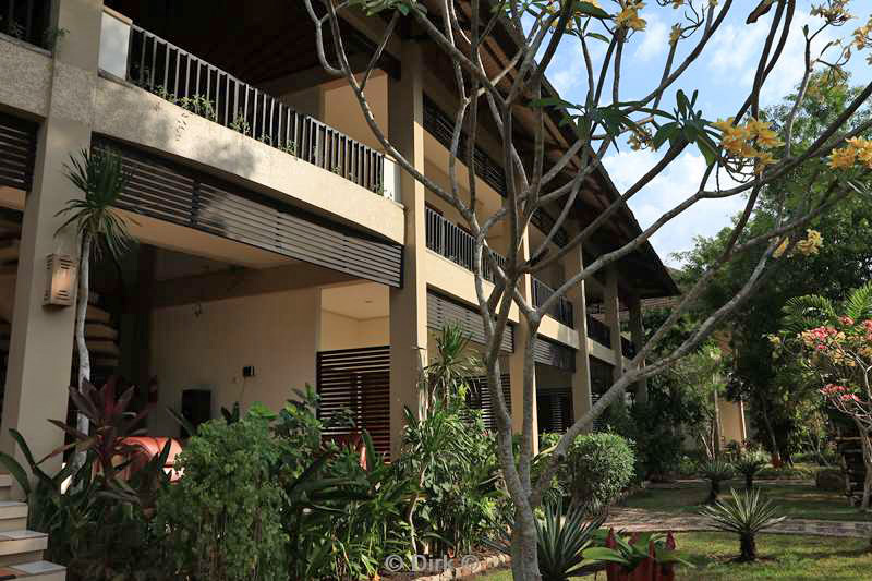 flores hotel puri sari