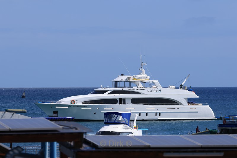 galapagos grand majestic