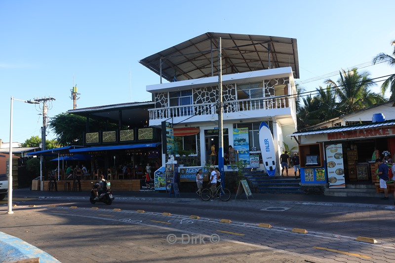 galapagos puerto ayora santa cruz