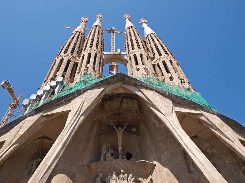 citytrip barcelona spain cathedral sagrada familia