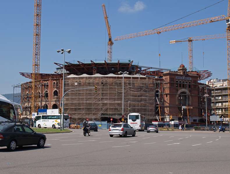 citytrip barcelona spain bull fight arena