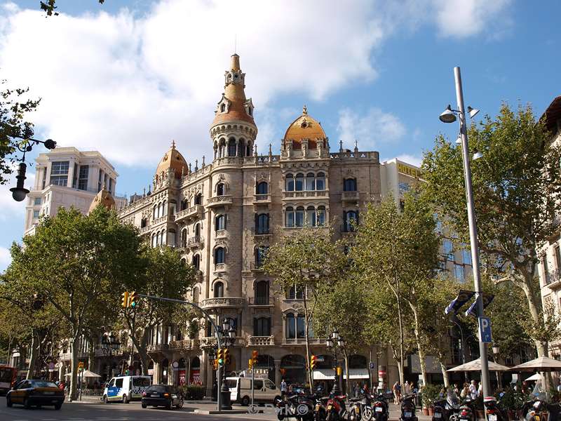 citytrip barcelona spain placa de catalunya