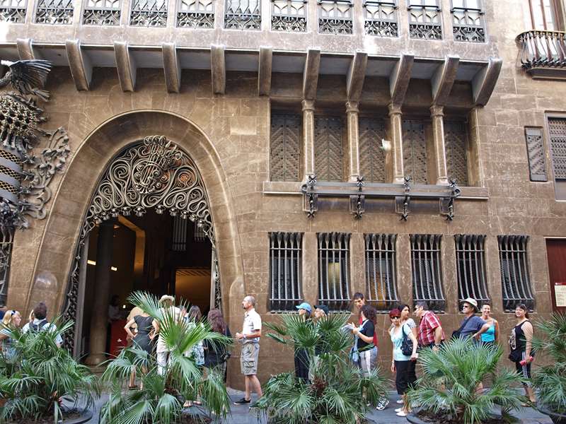 citytrip barcelona spanje palau guell gaudi