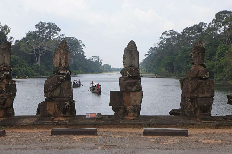 cambodia siem reap bayon tempel