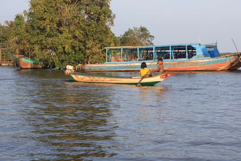 cambodia paalwoningendorp kampong phluk tonle sap meer