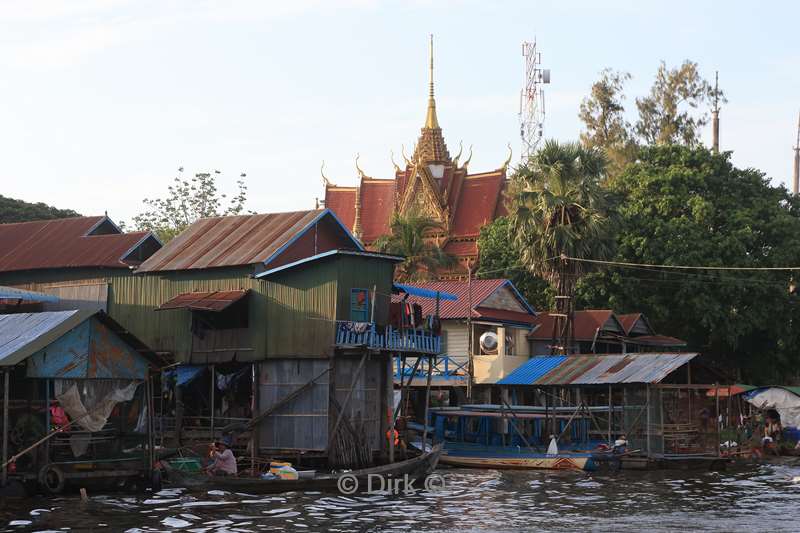 cambodia paalwoningendorp kampong phluk tonle sap meer