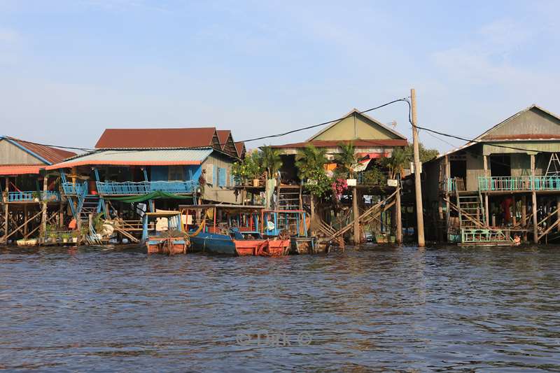 cambodia paalwoningendorp kampong phluk tonle sap meer