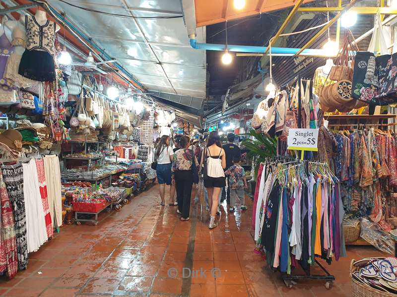 cambodia siem reap night market