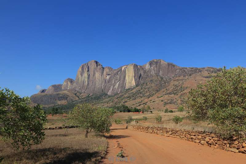 madagaskar tsaranoro valley