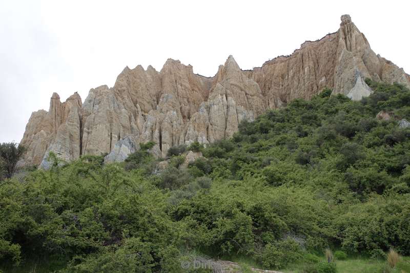 new zealand clay cliffs