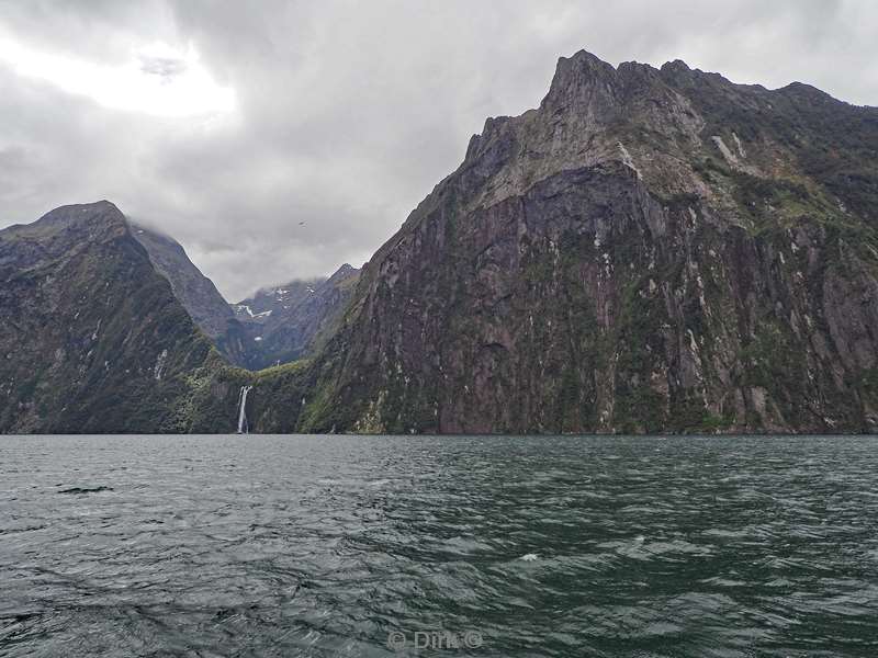 nieuw-zeeland cruise milford sound fjord