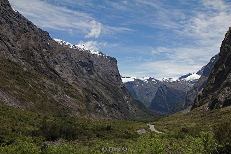 new zealan route milford sound fjord