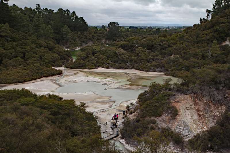 new zealand geothermal park wai-o-tapu