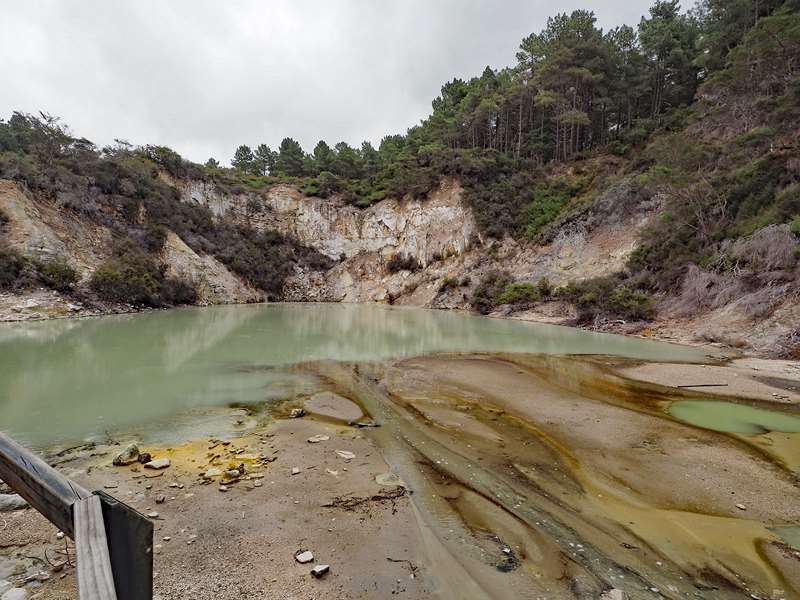 nieuw-zeeland geothermisch park wai-o-tapu