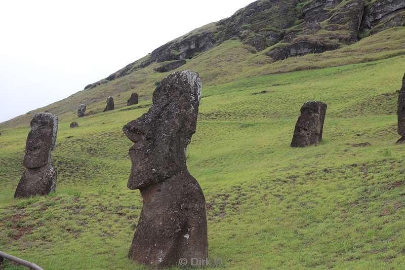 paaseiland moai beelden Rano Raraku