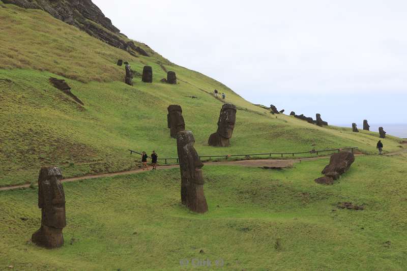 paaseiland moai beelden Rano Raraku