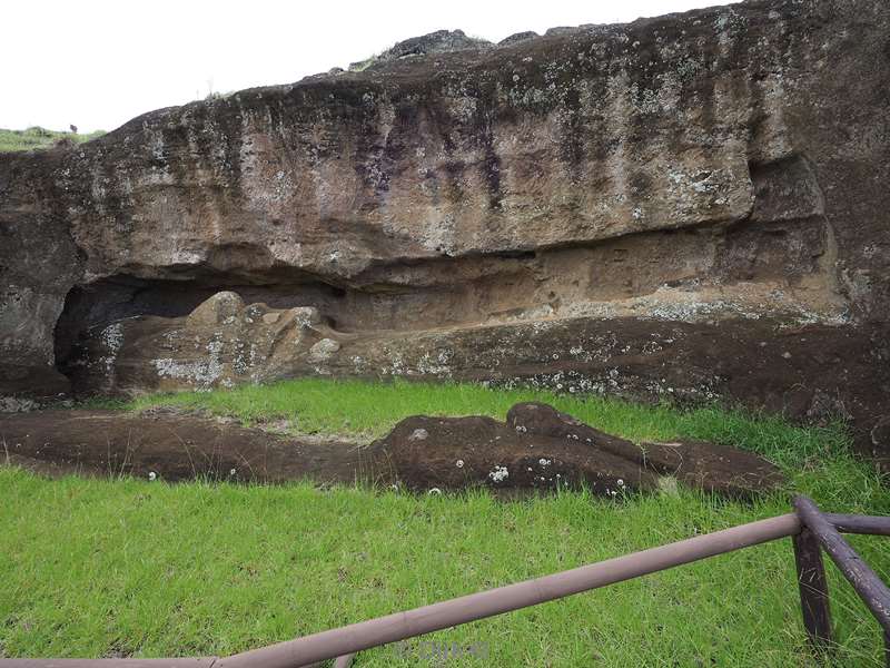 paaseiland moai beelden Rano Raraku