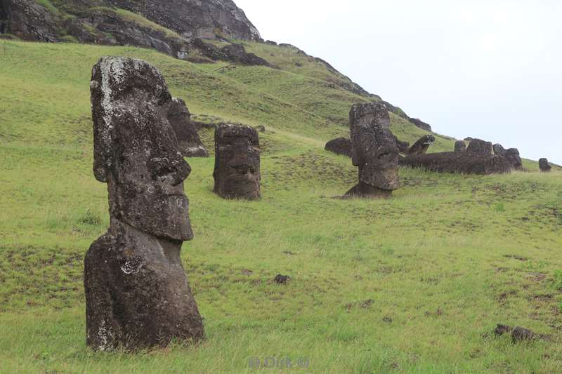 paaseiland moai beelden Rano Raraku