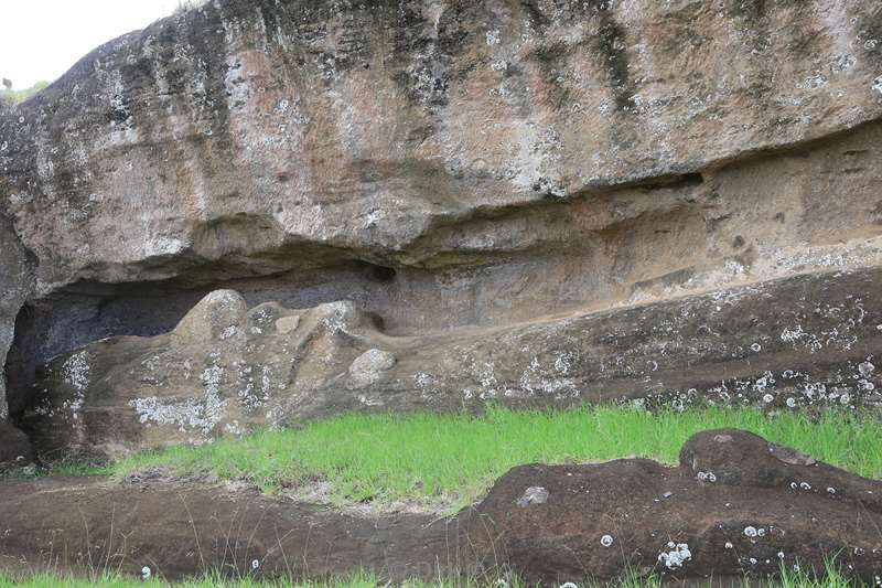 paaseiland moai beelden Rano Raraku