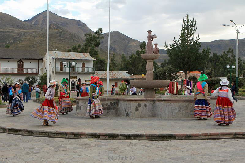 cruz del condor peru