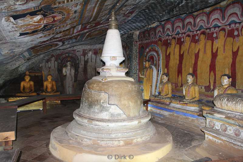 sri lanka dambulla boeddhabeelden