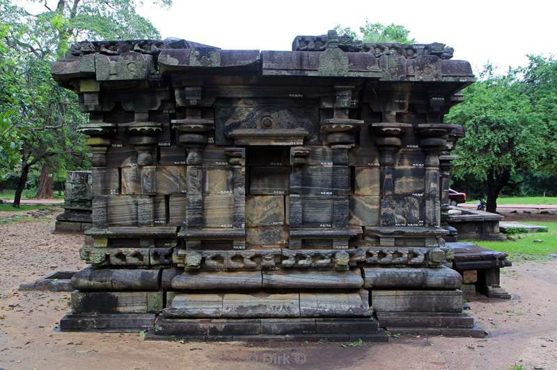 sri lanka boeddhistische tempels in polonnaruwa