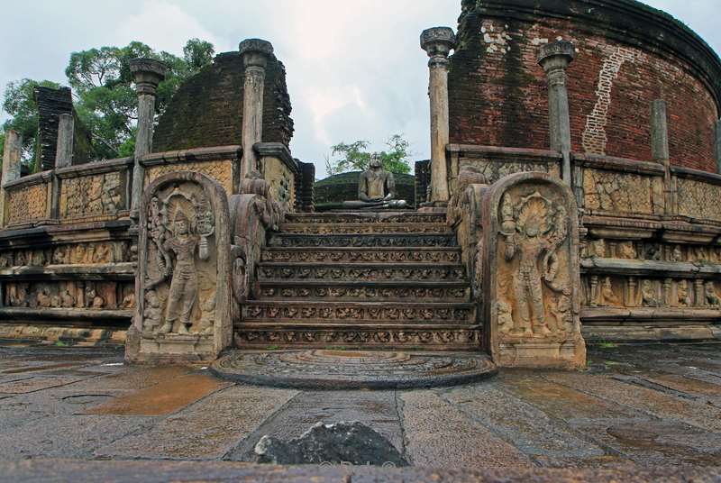 sri lanka boeddhistische tempels in polonnaruwa