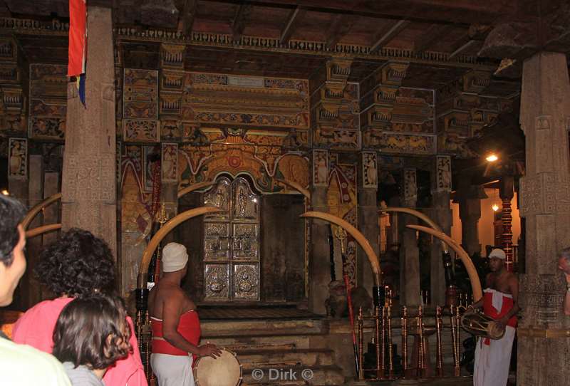 sri lanka temple tooth boeddha