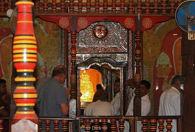 sri lanka temple tooth boeddha