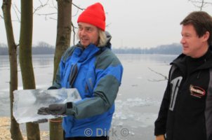 gaten in het ijs maken put van Ekeren